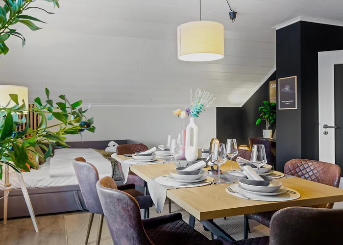 Upper Room: Apartment Mit Exklusiver Ausstattung-Ausblick Auf Weinberge&Mandelbluetenpfad