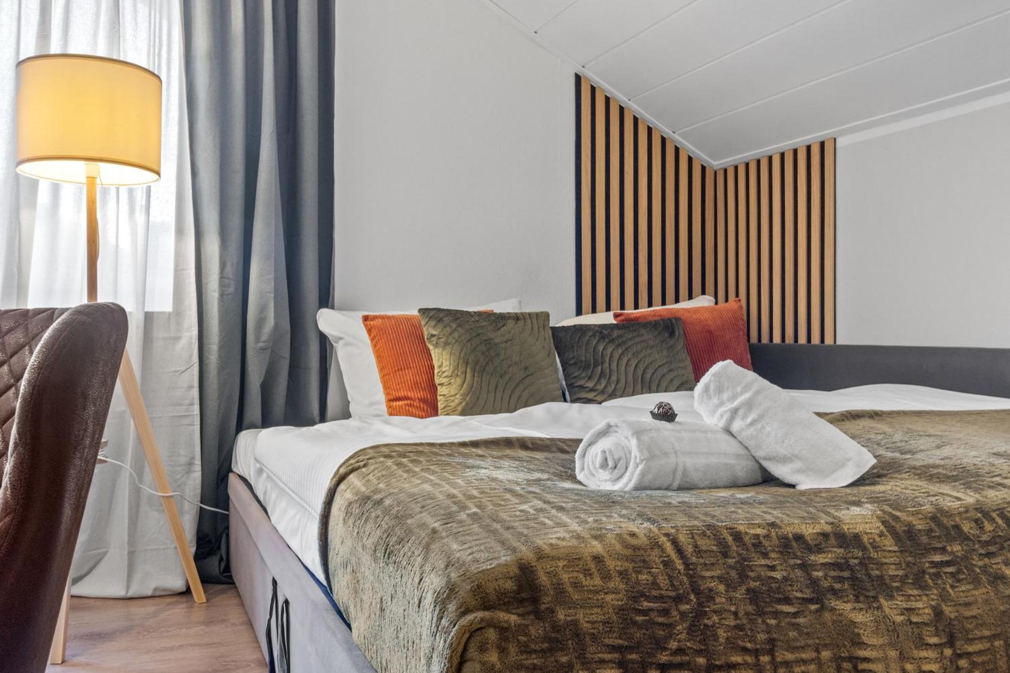 Appartement Upper Room: Mit Exklusiver Ausstattung-ausblick Auf Weinberge&mandelbluetenpfad