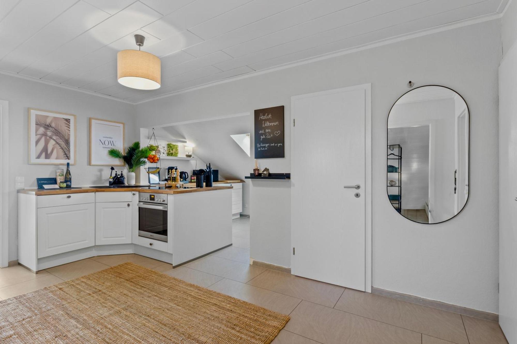 Appartement Upper Room: Mit Exklusiver Ausstattung-ausblick Auf Weinberge&mandelbluetenpfad Neustadt an der Weinstraße